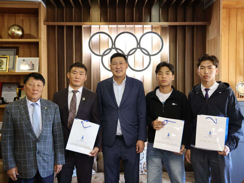 Муатай спортын тамирчдыг хүлээн авч уулзлаа